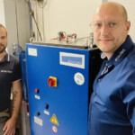 Satisfied: The ensutec technicians are pleased about the commissioning of the airmatic system.